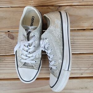 Converse Shimmering Silver Low-Tops Womens 7